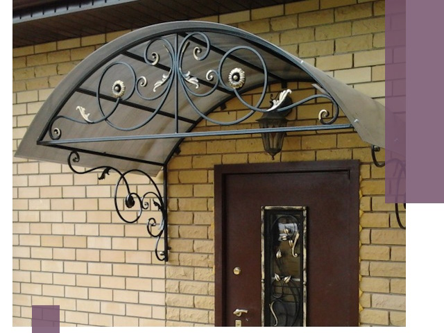 Изготовление козырьков из металла под ключ в Заинске