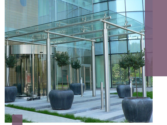 Навесы из стекла на заказ в Заинске — монтаж и установка