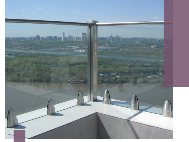 Стеклянные парапеты премиум класса в Заинске для домов и бизнесов